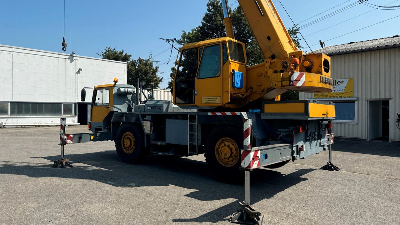 Liebherr LTM 1025 Mobilkran 40m Doppelklappspitze - شاحنة كرين: صور 5 Liebherr LTM 1025 Mobilkran 40m Doppelklappspitze - شاحنة كرين: صور 5