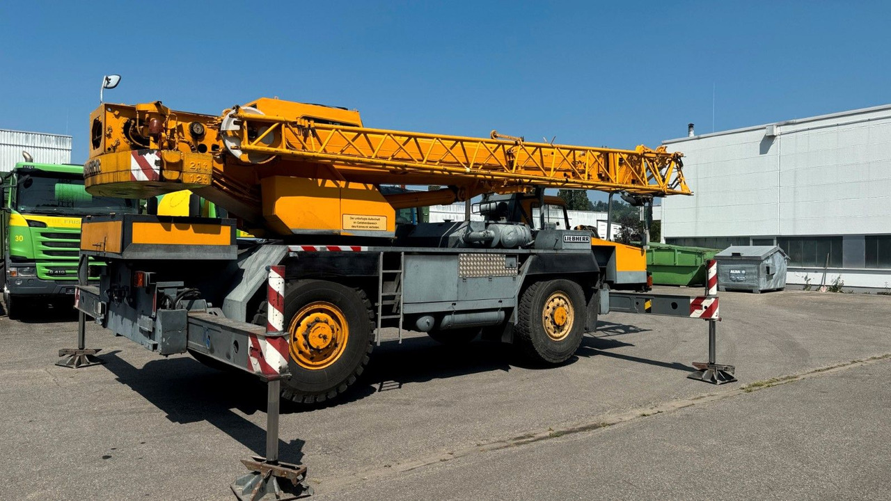 Liebherr LTM 1025 Mobilkran 40m Doppelklappspitze - شاحنة كرين: صور 3 Liebherr LTM 1025 Mobilkran 40m Doppelklappspitze - شاحنة كرين: صور 3