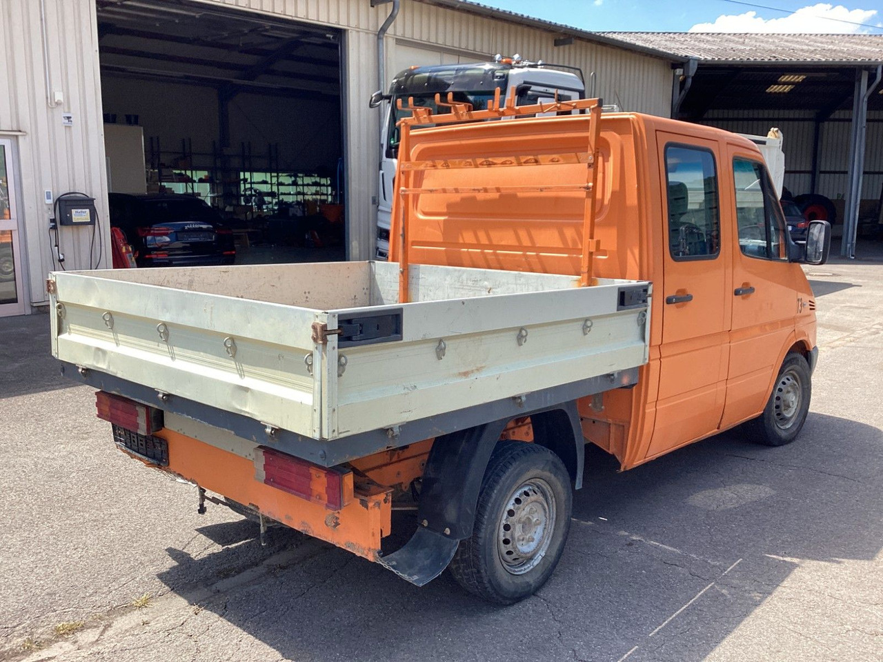 Mercedes-Benz Sprinter Pritsche Doka 211 CDI - الشاحنات الصغيرة المسطحة, الشاحنات الصغيرة كابينة مزدوجة: صور 4 Mercedes-Benz Sprinter Pritsche Doka 211 CDI - الشاحنات الصغيرة المسطحة, الشاحنات الصغيرة كابينة مزدوجة: صور 4
