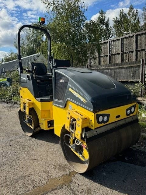 Bomag BW 120 AD-5 - مدحلة الأسفلت: صور 5 Bomag BW 120 AD-5 - مدحلة الأسفلت: صور 5
