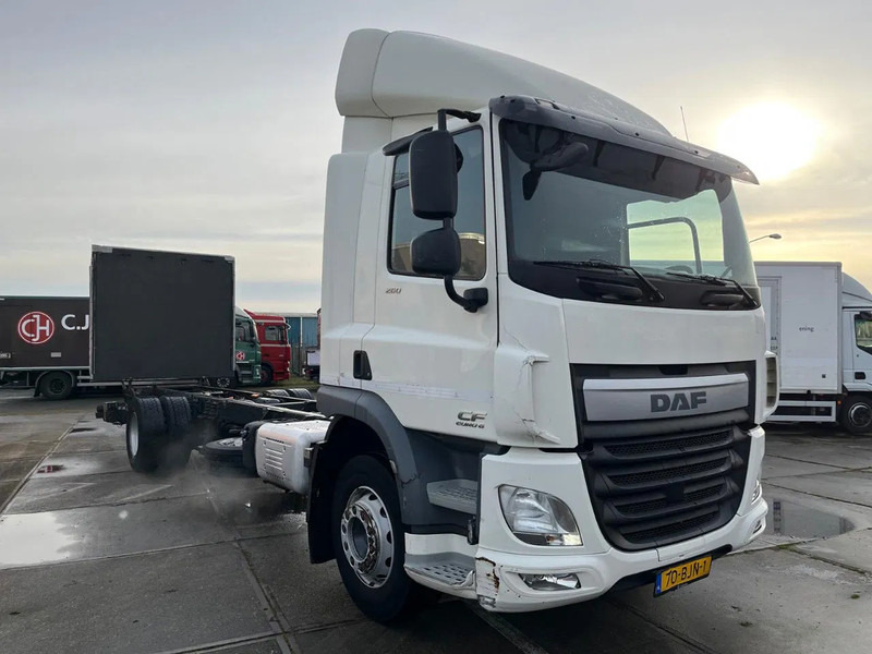 DAF CF 260 CF 260 FA CHASSIS CABINE EURO 6 - الشاسيه شاحنة: صور 1 DAF CF 260 CF 260 FA CHASSIS CABINE EURO 6 - الشاسيه شاحنة: صور 1