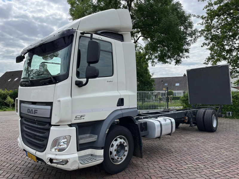 DAF CF 260 CF 260 FA CHASSIS CABINE EURO 6 - الشاسيه شاحنة: صور 1 DAF CF 260 CF 260 FA CHASSIS CABINE EURO 6 - الشاسيه شاحنة: صور 1