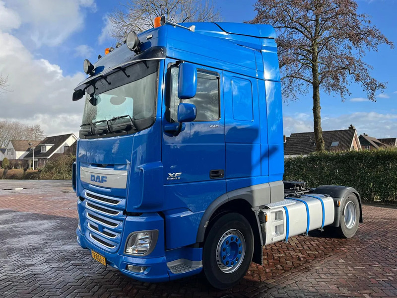 DAF XF 440 FT - شاحنة جرار: صور 4 DAF XF 440 FT - شاحنة جرار: صور 4