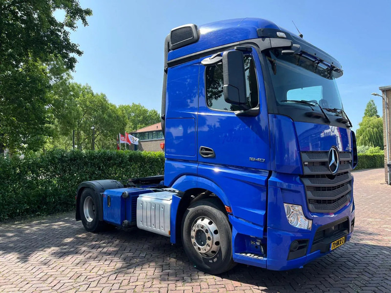 Mercedes-Benz Actros 1940 - شاحنة جرار: صور 1 Mercedes-Benz Actros 1940 - شاحنة جرار: صور 1