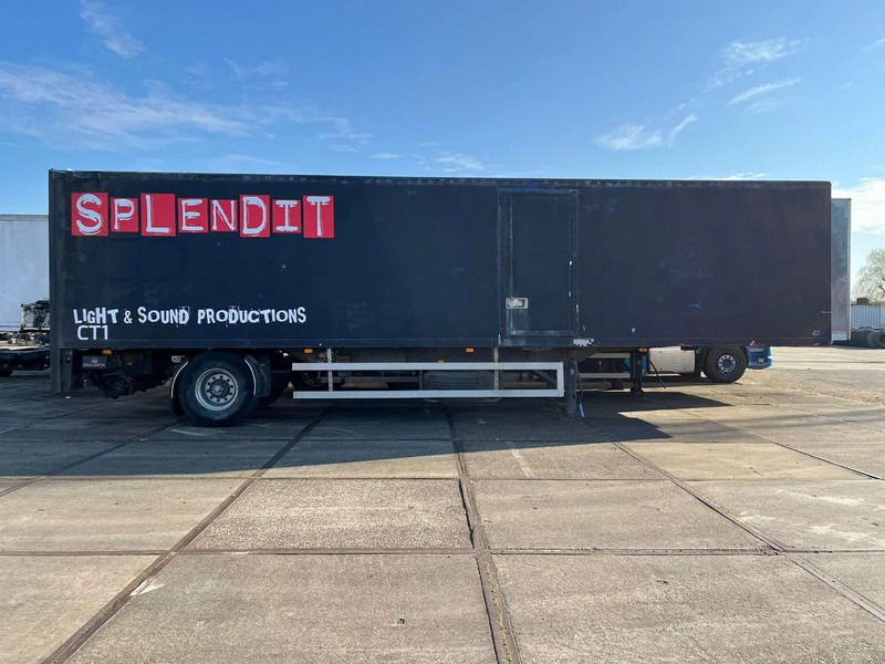 Netam-Fruehauf ONCRK 22110 - بصندوق مغلق نصف مقطورة: صور 4 Netam-Fruehauf ONCRK 22110 - بصندوق مغلق نصف مقطورة: صور 4