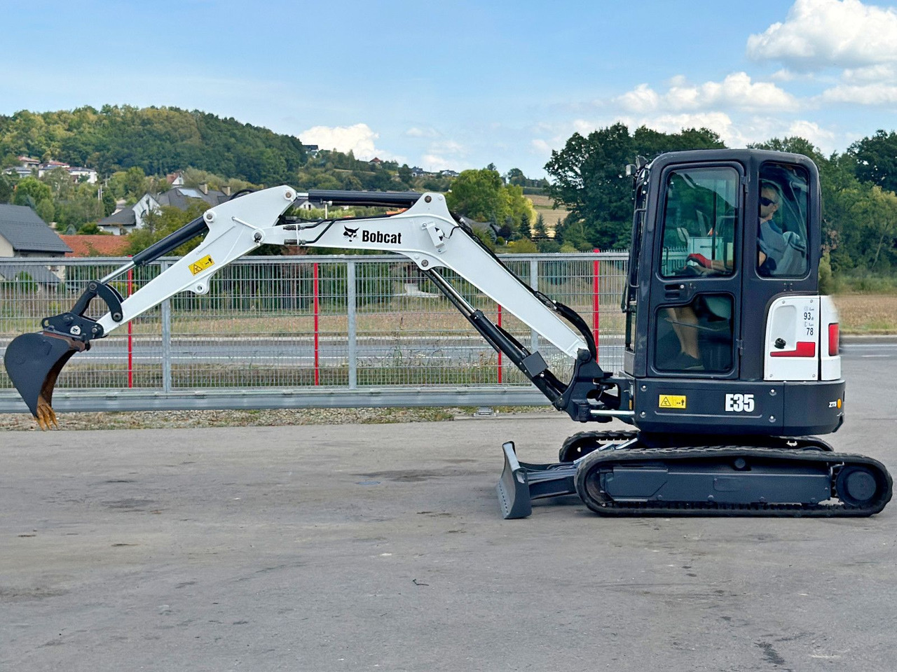 Bobcat E 35 * Raupenbagger * TOPZUSTAND - بلدوزر: صور 4 Bobcat E 35 * Raupenbagger * TOPZUSTAND - بلدوزر: صور 4