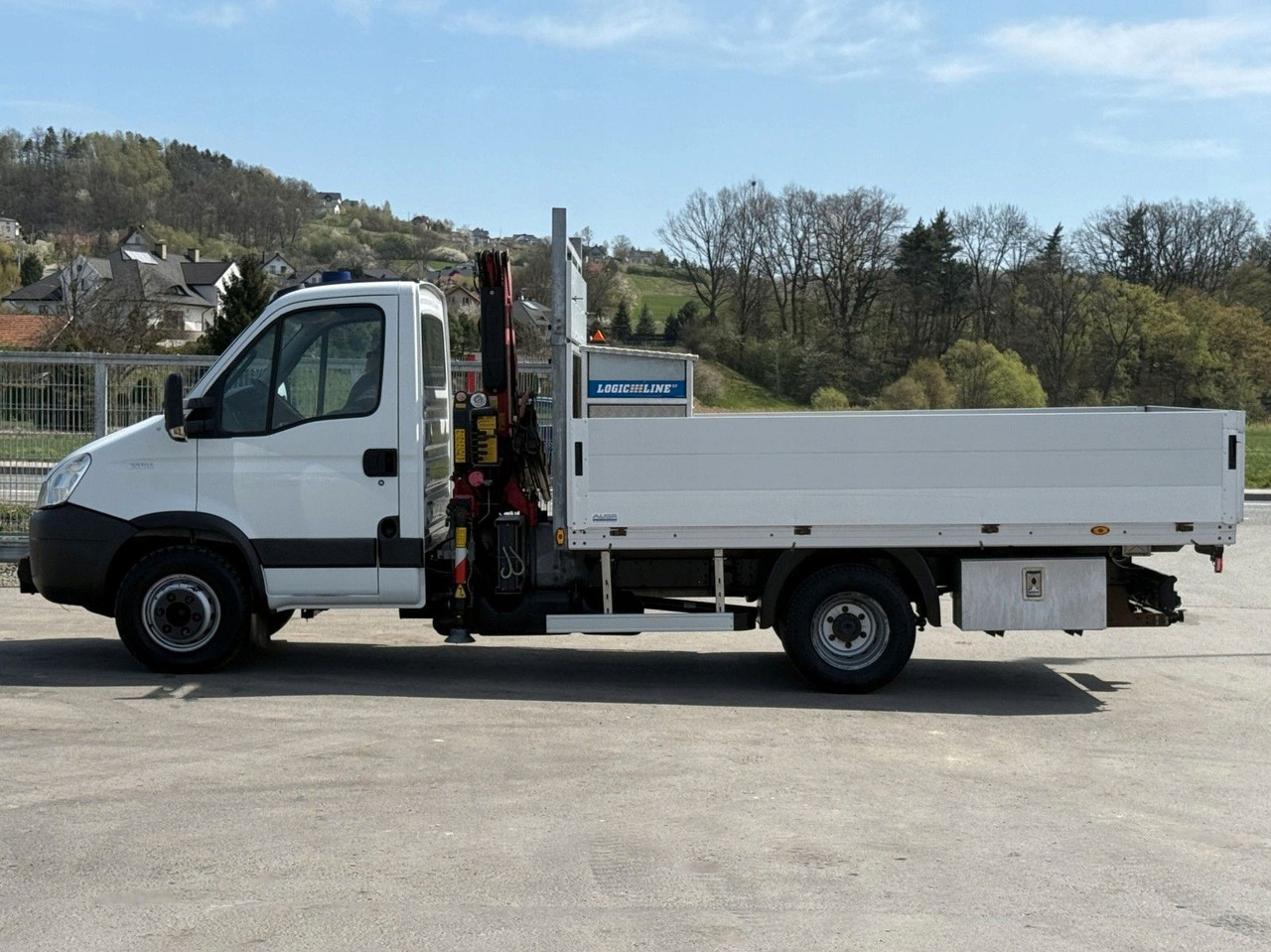 Iveco Daily 65C14 Pritsche 3,75 m FASSI F38 A.22 - الشاحنات الصغيرة المسطحة: صور 4 Iveco Daily 65C14 Pritsche 3,75 m FASSI F38 A.22 - الشاحنات الصغيرة المسطحة: صور 4