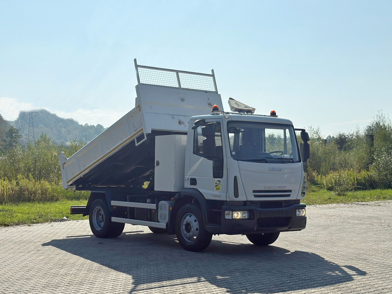 Iveco EUROCARGO 140E22* KIPPER 5,00 m* TOPZUSTAND - قلابات: صور 1 Iveco EUROCARGO 140E22* KIPPER 5,00 m* TOPZUSTAND - قلابات: صور 1