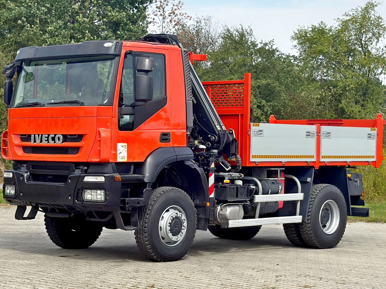 Iveco TRAKKER 190T36 * HIAB 111 ES-2 HIDUO * 4x4 * TOP - شاحنة كرين: صور 4 Iveco TRAKKER 190T36 * HIAB 111 ES-2 HIDUO * 4x4 * TOP - شاحنة كرين: صور 4