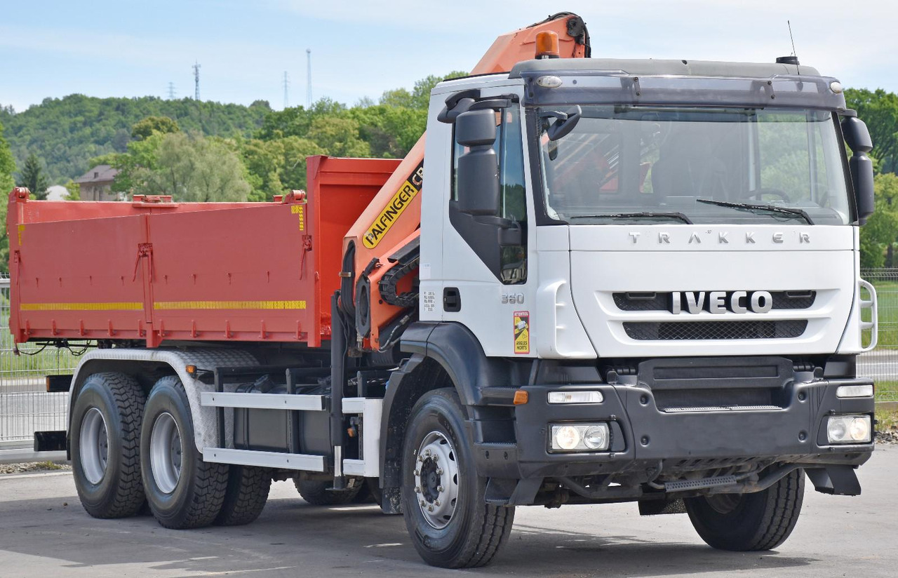Iveco TRAKKER 360 * Kipper 5,60m* KRAN /FUNK * 6x4 Iveco TRAKKER 360 * Kipper 5,60m* KRAN /FUNK * 6x4 - شاحنة كرين, قلابات: صور 3 Iveco TRAKKER 360 * Kipper 5,60m* KRAN /FUNK * 6x4 Iveco TRAKKER 360 * Kipper 5,60m* KRAN /FUNK * 6x4 - شاحنة كرين, قلابات: صور 3