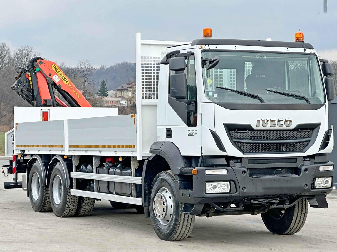 Iveco TRAKKER 360 * PRITSCHE 6,80* PK 16002 B+FUNK*6x4 Iveco TRAKKER 360 * PRITSCHE 6,80* PK 16002 B+FUNK*6x4 - شاحنة كرين, شاحنات مسطحة: صور 3 Iveco TRAKKER 360 * PRITSCHE 6,80* PK 16002 B+FUNK*6x4 Iveco TRAKKER 360 * PRITSCHE 6,80* PK 16002 B+FUNK*6x4 - شاحنة كرين, شاحنات مسطحة: صور 3