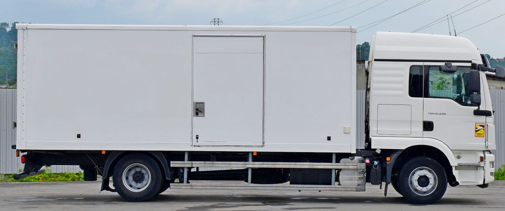 MAN TGM 12.290* KOFFER 6,00 m * TOPZUSTAND - بصندوق مغلق شاحنة: صور 3 MAN TGM 12.290* KOFFER 6,00 m * TOPZUSTAND - بصندوق مغلق شاحنة: صور 3