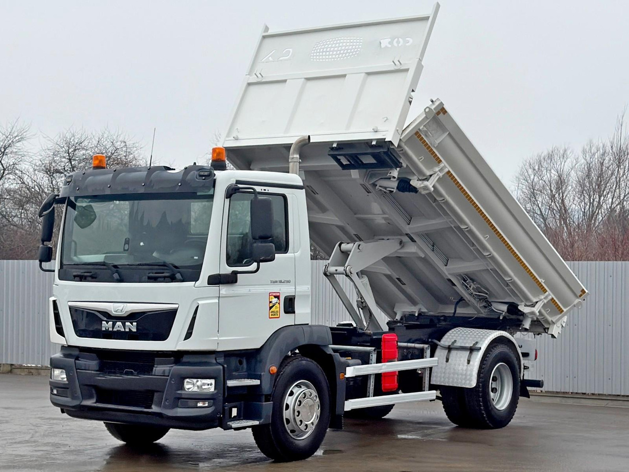 MAN TGM 18.290 * Kipper 4,65 m * TOPZUSTAND - قلابات, شاحنة كرين: صور 5 MAN TGM 18.290 * Kipper 4,65 m * TOPZUSTAND - قلابات, شاحنة كرين: صور 5