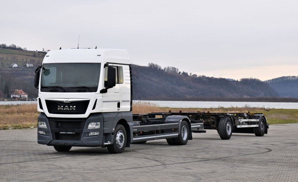 MAN TGX 18.440 Fahrgestell 7,00m + Anhänger 6,90m - الشاسيه شاحنة, شاحنة كرين: صور 2 MAN TGX 18.440 Fahrgestell 7,00m + Anhänger 6,90m - الشاسيه شاحنة, شاحنة كرين: صور 2