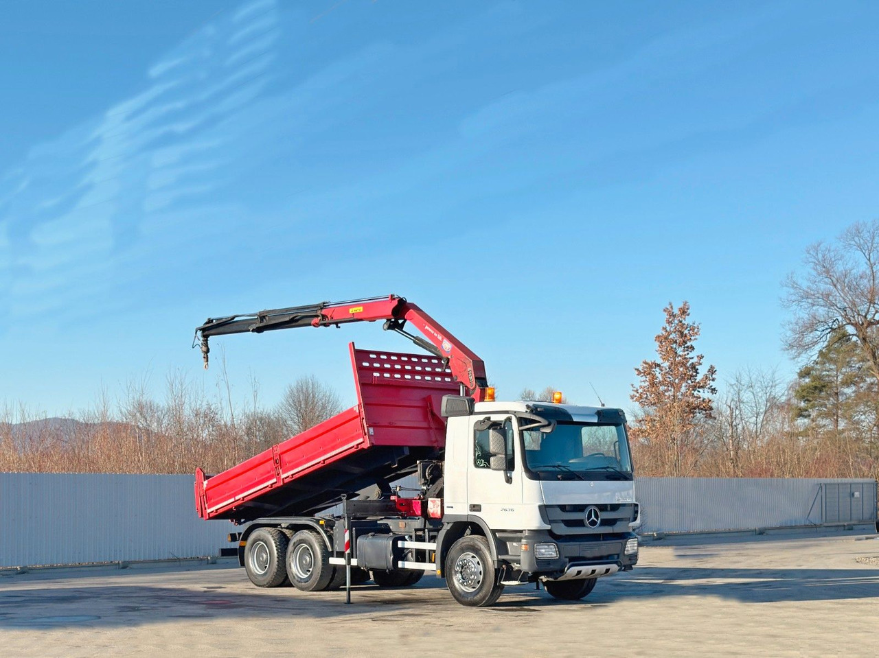 Mercedes-Benz ACTROS 2636* KIPPER 5,25 + BORDMATIC / 6x4 - شاحنة كرين: صور 2 Mercedes-Benz ACTROS 2636* KIPPER 5,25 + BORDMATIC / 6x4 - شاحنة كرين: صور 2