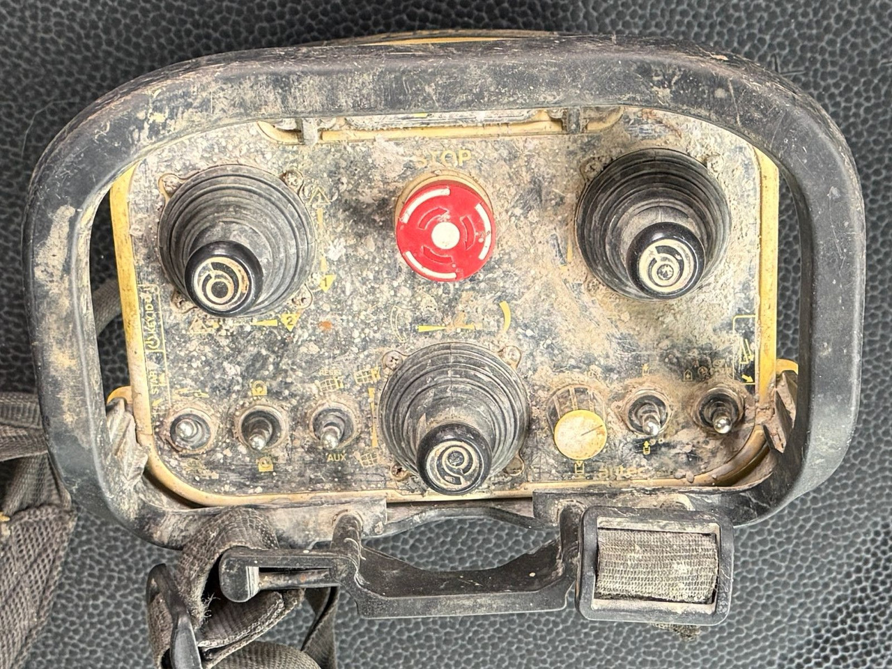 مضخة خرسانة Mercedes-Benz ACTROS 3241 * Betonpumpe 24 m + FUNK / 8x4: صور 9