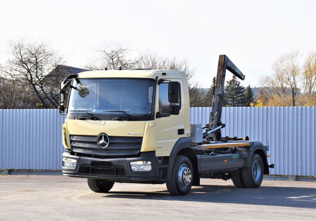 Mercedes-Benz ATEGO 1221 * ABROLLKIPPER * TOPZUSTAND - شاحنة ذات الخطاف, شاحنة كرين: صور 2 Mercedes-Benz ATEGO 1221 * ABROLLKIPPER * TOPZUSTAND - شاحنة ذات الخطاف, شاحنة كرين: صور 2