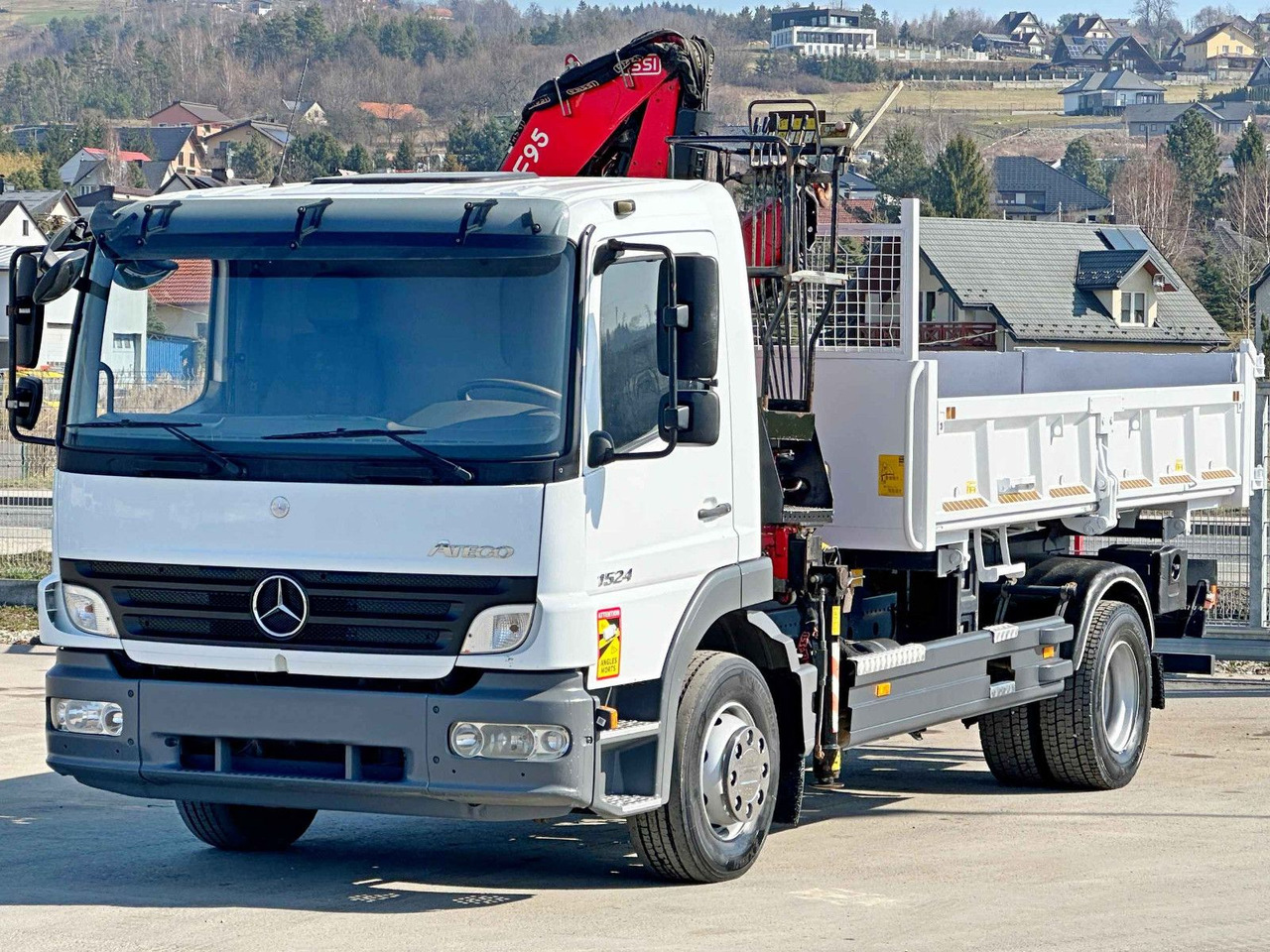 Mercedes-Benz ATEGO 1524 Kipper 4,35 m* FASSI F95A.21* TOP - شاحنة كرين: صور 2 Mercedes-Benz ATEGO 1524 Kipper 4,35 m* FASSI F95A.21* TOP - شاحنة كرين: صور 2