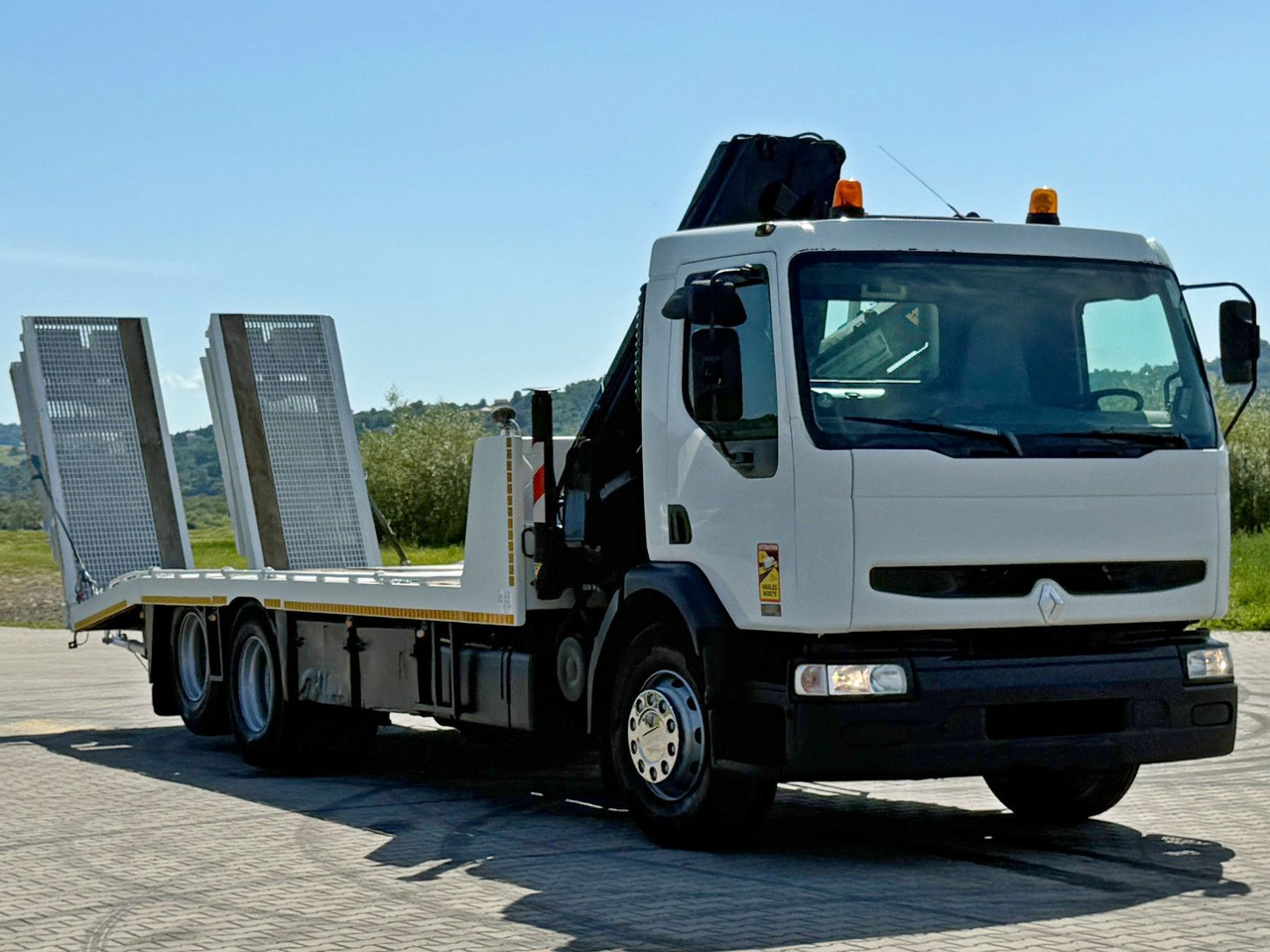 Renault KERAX 320 DCI* ABSCHLEPPWAGEN 7,35m + HIAB 140A - سيارة السحب للتصليح: صور 4 Renault KERAX 320 DCI* ABSCHLEPPWAGEN 7,35m + HIAB 140A - سيارة السحب للتصليح: صور 4