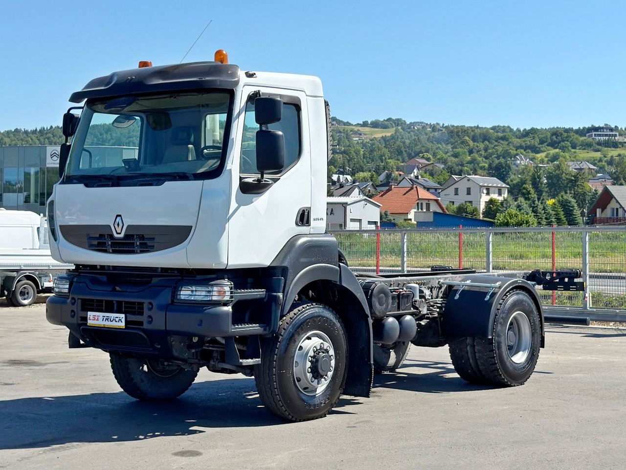 Renault KERAX 370 * FAHRGESTELL 4,55 m / 4x4*TOPZUSTAND - الشاسيه شاحنة: صور 2 Renault KERAX 370 * FAHRGESTELL 4,55 m / 4x4*TOPZUSTAND - الشاسيه شاحنة: صور 2