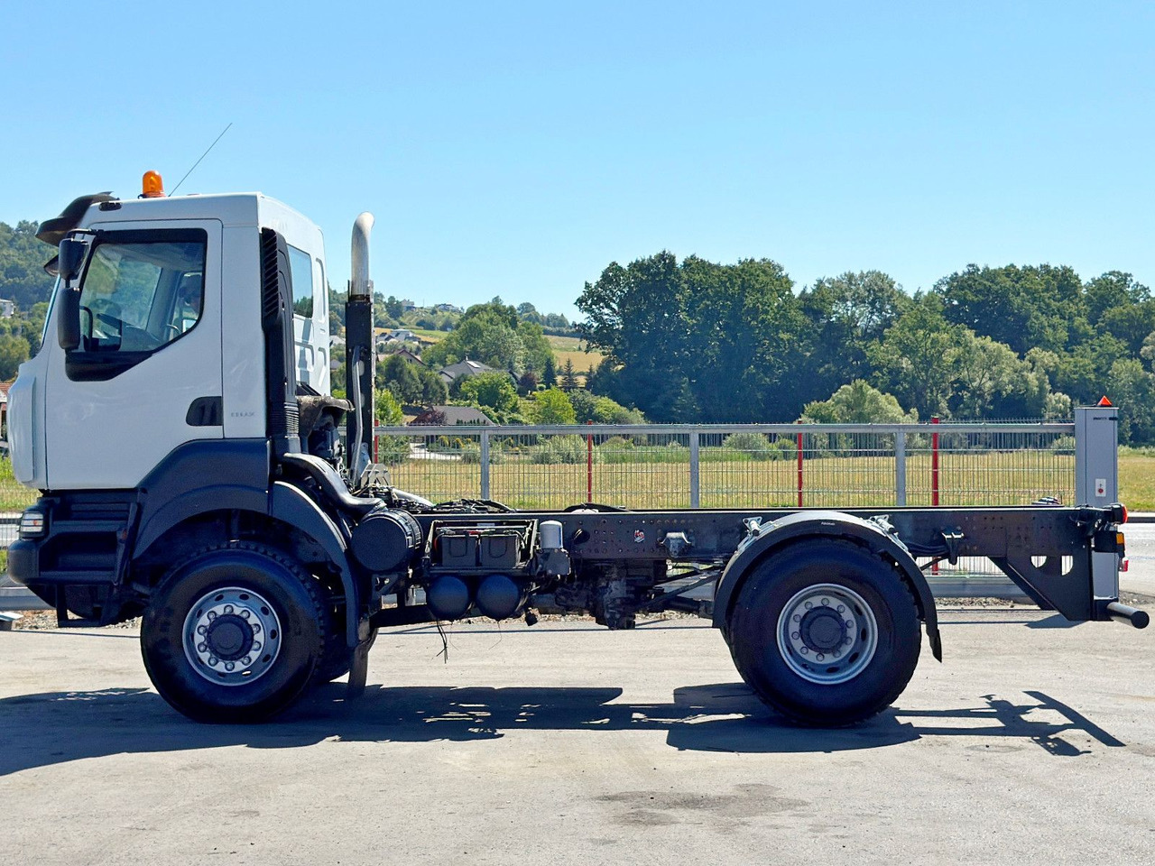 Renault KERAX 370 * FAHRGESTELL 4,55 m / 4x4*TOPZUSTAND - الشاسيه شاحنة: صور 3 Renault KERAX 370 * FAHRGESTELL 4,55 m / 4x4*TOPZUSTAND - الشاسيه شاحنة: صور 3