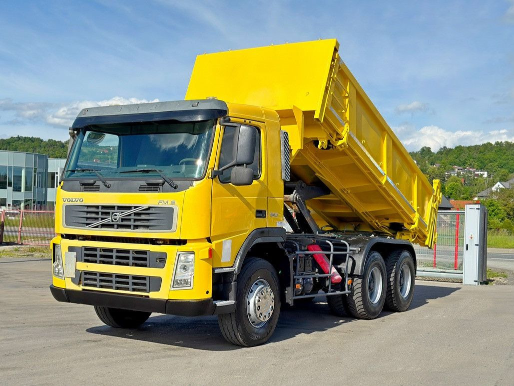 Volvo FM 370 Kipper 6,20 m + BORDMATIC / 8x4 Volvo FM 12 340 Kipper 5,05 m + BORDMATIC / 6x4 - قلابات, شاحنة كرين: صور 2 Volvo FM 370 Kipper 6,20 m + BORDMATIC / 8x4 Volvo FM 12 340 Kipper 5,05 m + BORDMATIC / 6x4 - قلابات, شاحنة كرين: صور 2