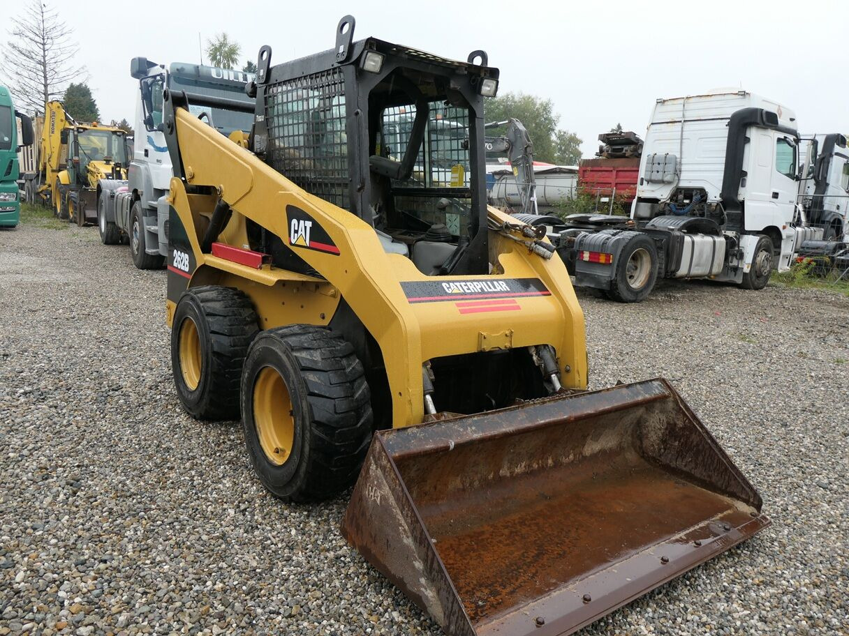 Caterpillar 262 B - شيول صغير: صور 1 Caterpillar 262 B - شيول صغير: صور 1