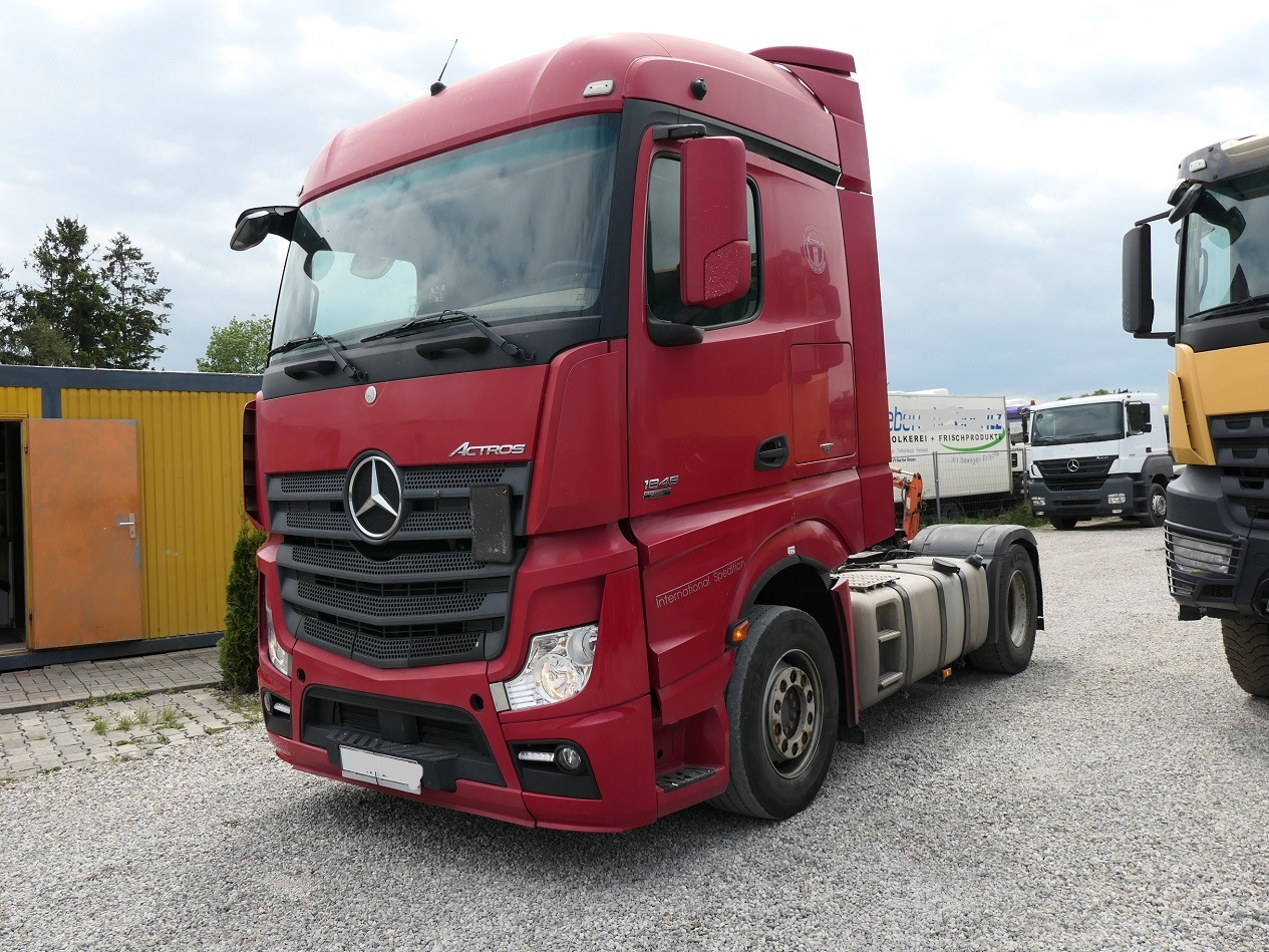 Mercedes Benz Actros 1845 - شاحنة جرار: صور 2 Mercedes Benz Actros 1845 - شاحنة جرار: صور 2