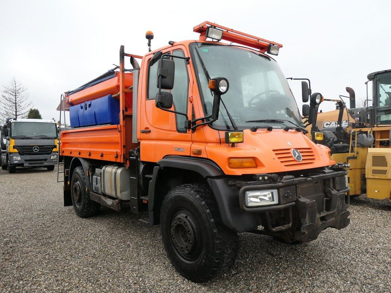 Mercedes-Benz Unimog U500 - جرافة ثلج: صور 4 Mercedes-Benz Unimog U500 - جرافة ثلج: صور 4