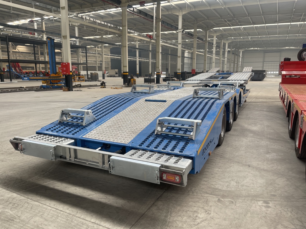 LIDER 2025 NEW UNUSED READY IN FACTORY STOCK - شاحنة نقل سيارات نصف مقطورة: صور 5 LIDER 2025 NEW UNUSED READY IN FACTORY STOCK - شاحنة نقل سيارات نصف مقطورة: صور 5