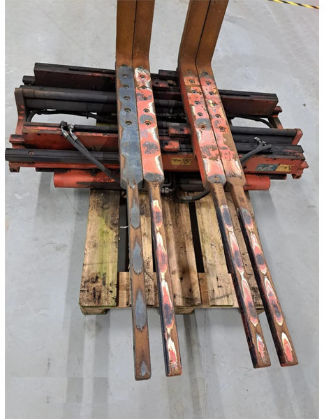 Kaup 2T429 Double Pallet Handler - ملحقات - معدات المناولة: صور 3 Kaup 2T429 Double Pallet Handler - ملحقات - معدات المناولة: صور 3