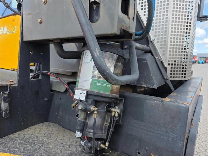 جرارات صالات المطارات Terberg RT222 4x4: صور 12 جرارات صالات المطارات Terberg RT222 4x4: صور 12