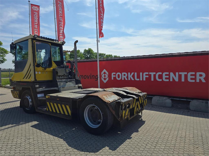 جرارات صالات المطارات Terberg RT223 4x4: صور 6