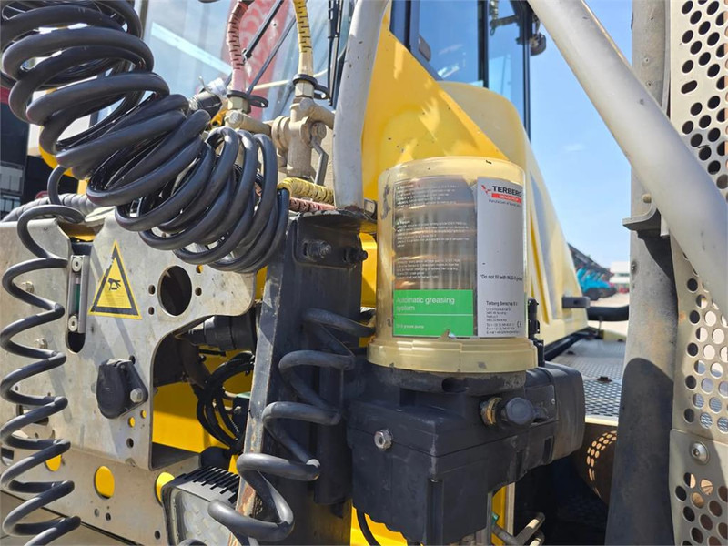 جرارات صالات المطارات Terberg RT223 4x4: صور 10