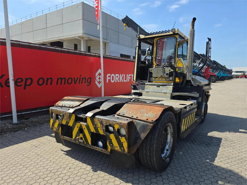 جرارات صالات المطارات Terberg RT223 4x4: صور 7