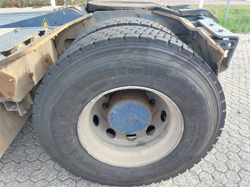 جرارات صالات المطارات Terberg RT283 4x4: صور 15 جرارات صالات المطارات Terberg RT283 4x4: صور 15