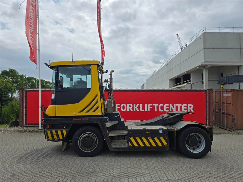 Terberg RT283 4x4 - جرارات صالات المطارات: صور 4 Terberg RT283 4x4 - جرارات صالات المطارات: صور 4