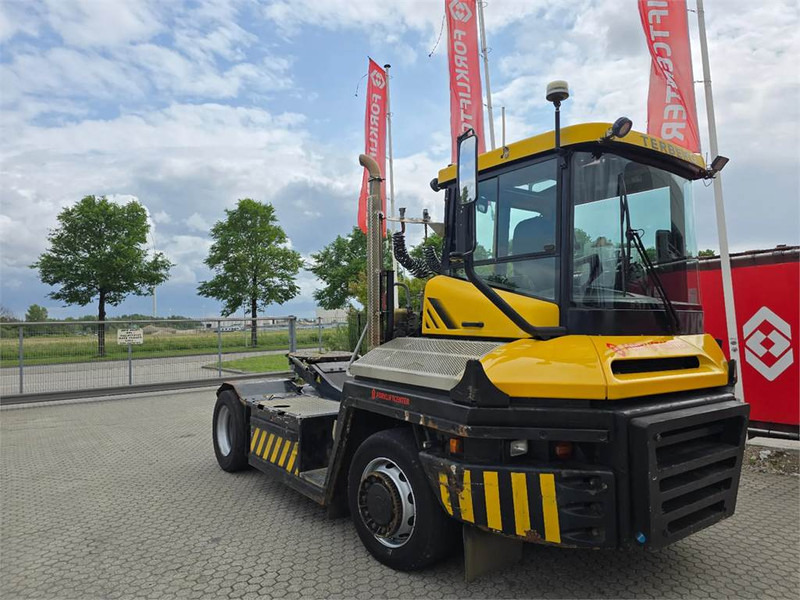 Terberg RT283 4x4 - جرارات صالات المطارات: صور 1 Terberg RT283 4x4 - جرارات صالات المطارات: صور 1