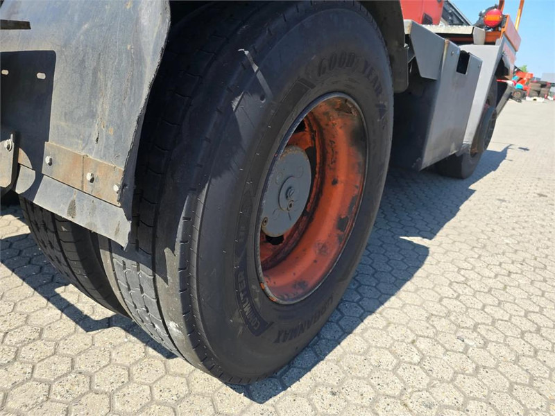 جرارات صالات المطارات Terberg YT182: صور 14