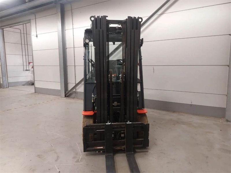 Toyota 9FBMK25T - رافعة شوكية كهربائية: صور 5 Toyota 9FBMK25T - رافعة شوكية كهربائية: صور 5