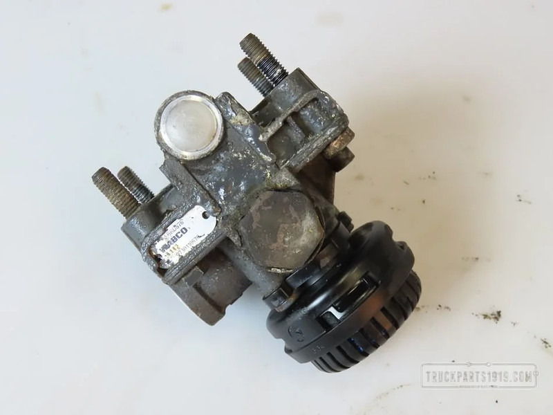 DAF Compressed Air System Relais ventiel DAF LF - صمام - شاحنة: صور 1 DAF Compressed Air System Relais ventiel DAF LF - صمام - شاحنة: صور 1
