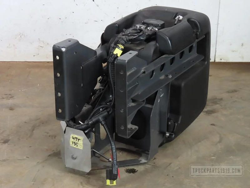 DAF Exhaust System AdBlue tank 25L DAF. - خزان AdBlue - شاحنة: صور 2 DAF Exhaust System AdBlue tank 25L DAF. - خزان AdBlue - شاحنة: صور 2
