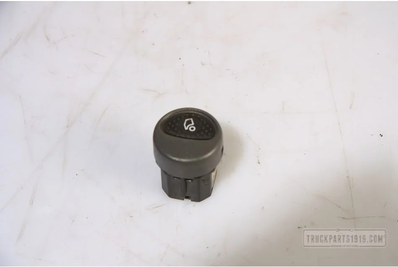 Iveco Electrical System Cabine kantel schakelaar - لوحة القيادة - شاحنة: صور 1 Iveco Electrical System Cabine kantel schakelaar - لوحة القيادة - شاحنة: صور 1