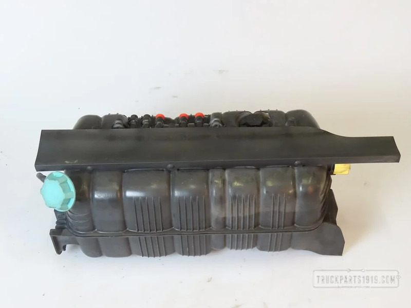 MAN Cooling System Koelexpansievat Euro6 - خزان التوسع - شاحنة: صور 1 MAN Cooling System Koelexpansievat Euro6 - خزان التوسع - شاحنة: صور 1