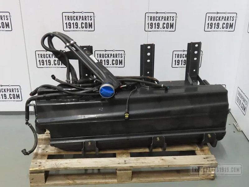 Scania 2173142 AdBlue tank - كاتم الصوت/ نظام العادم - شاحنة: صور 1 Scania 2173142 AdBlue tank - كاتم الصوت/ نظام العادم - شاحنة: صور 1