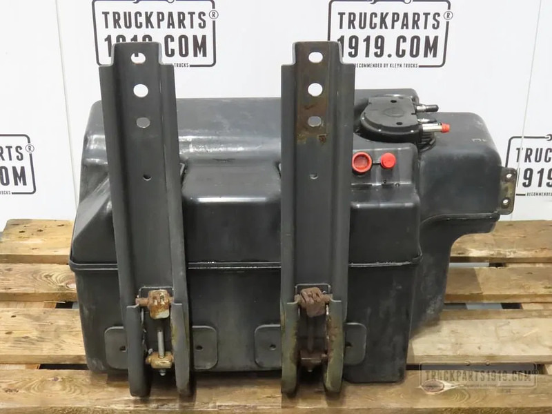 Scania 2196094 AdBlue tank Scania - كاتم الصوت/ نظام العادم - شاحنة: صور 1 Scania 2196094 AdBlue tank Scania - كاتم الصوت/ نظام العادم - شاحنة: صور 1