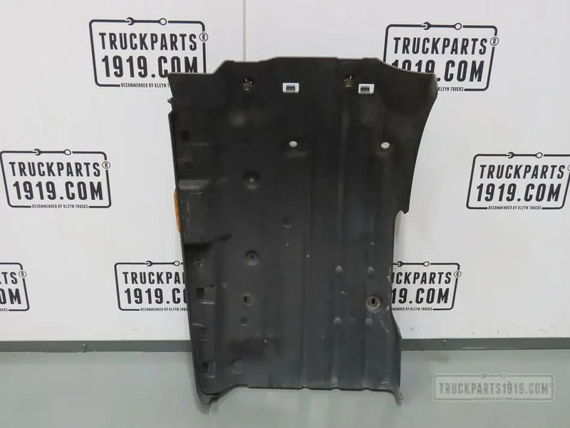 Scania 2599543 Spatbord voor Li. - هيكل السيارة الخارجية - شاحنة: صور 2 Scania 2599543 Spatbord voor Li. - هيكل السيارة الخارجية - شاحنة: صور 2