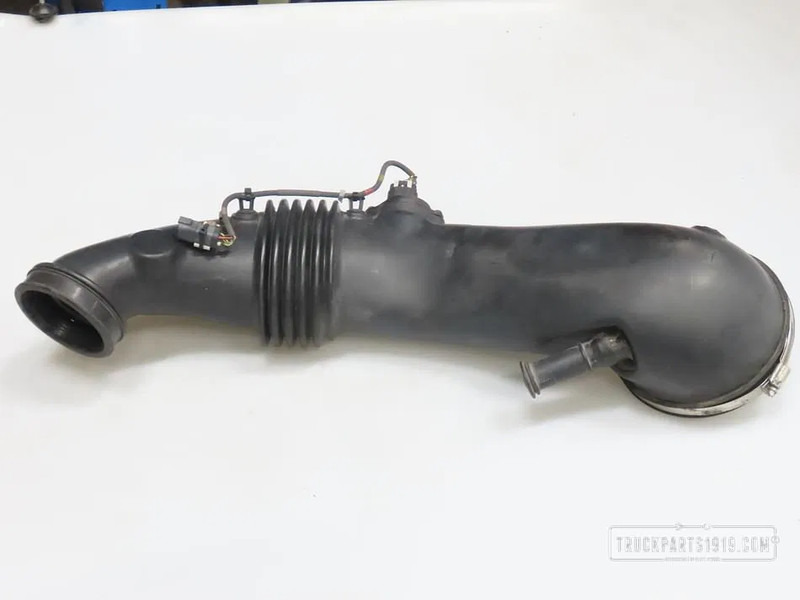 Scania Body & Chassis Parts Luchtpijp inlaat Scania - نظام سحب الهواء - شاحنة: صور 1 Scania Body & Chassis Parts Luchtpijp inlaat Scania - نظام سحب الهواء - شاحنة: صور 1