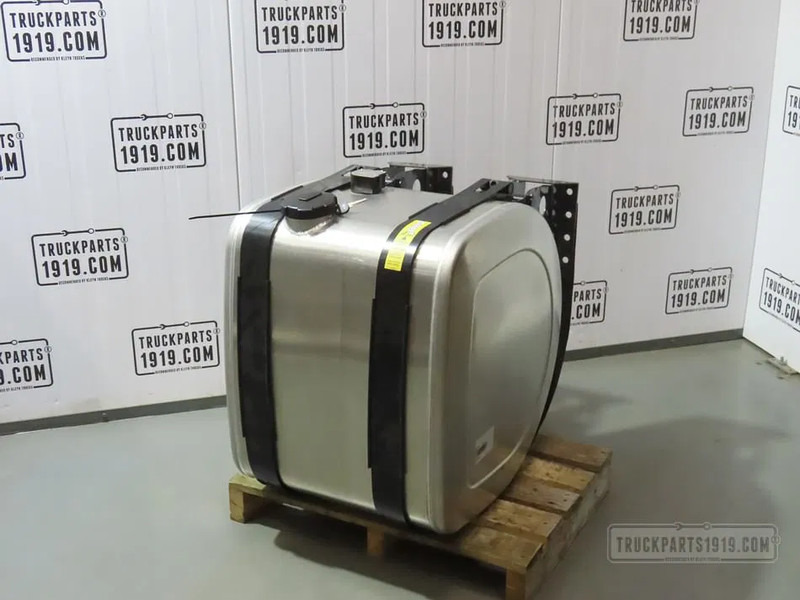 Volvo 21516442 Brandstoftank + steunen 240L - خزان وقود - شاحنة: صور 1 Volvo 21516442 Brandstoftank + steunen 240L - خزان وقود - شاحنة: صور 1