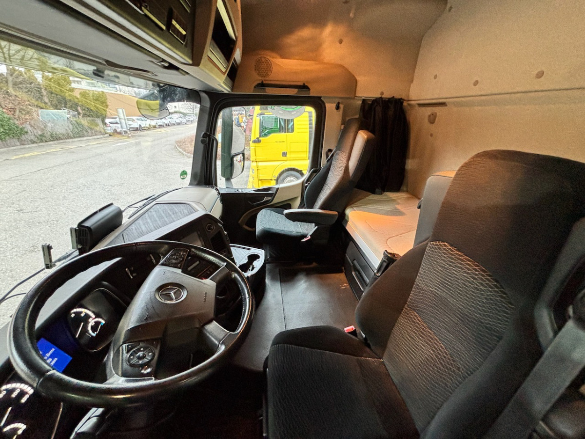 MERCEDES Actros 2543 6x2 Container Transport - شاحنات الحاويات/ جسم علوي قابل للتغيير شاحنة: صور 4 MERCEDES Actros 2543 6x2 Container Transport - شاحنات الحاويات/ جسم علوي قابل للتغيير شاحنة: صور 4